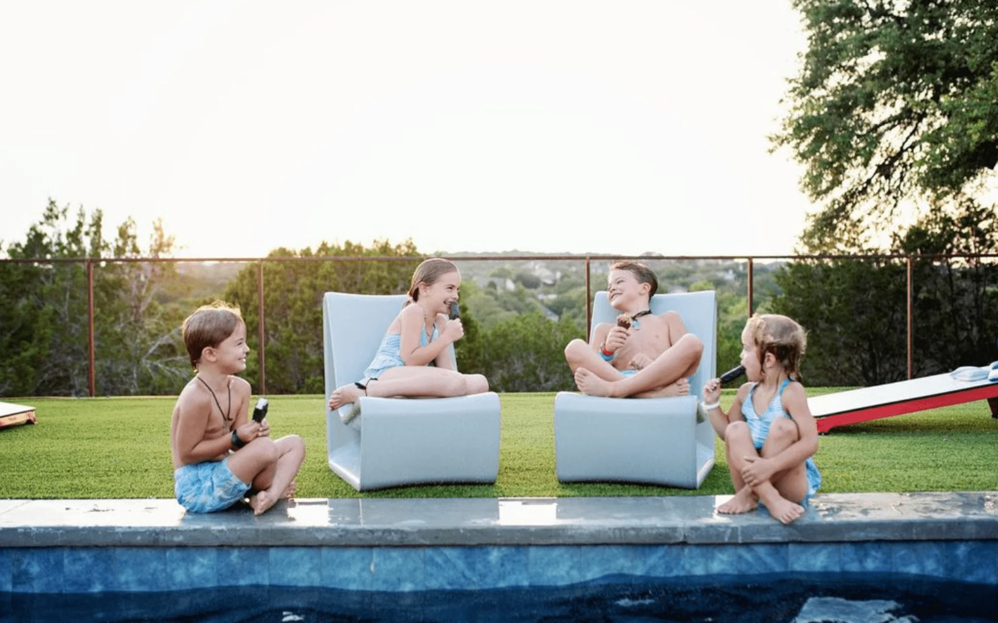 Loop Lounge Chair - Image 4